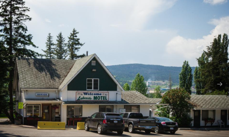 lakeside motel 768x460