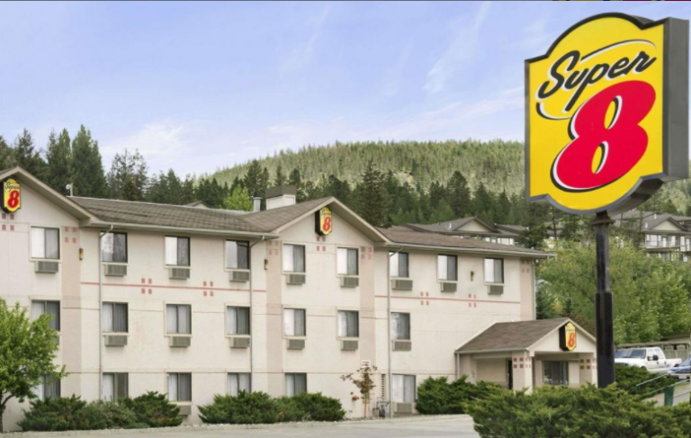 super 8 hotel 768x487